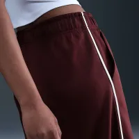 Nike Sportswear женская Mid-Rise Wide-Leg спортивные штаны цвет красный