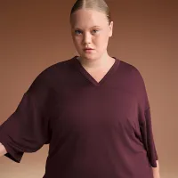 NikeSKIMS Airy жіноча оверсайз V-Neck футболка колір червоний