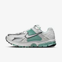 Nike Zoom Vomero 5 жіноча Кросівки колір білий
