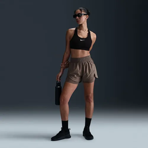 Nike One женская Dri-FIT 2-in-1 шорты цвет коричневый