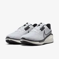 Nike Vomero 17 чоловічі Road Running Кросівки колір білий