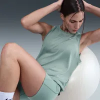 Nike Dri-FIT жіноча тренувальні Tank колір зелений