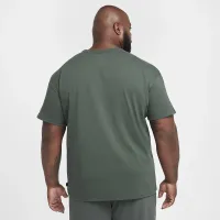 Nike Sportswear Premium Essentials чоловічі Pocket футболка колір зелений
