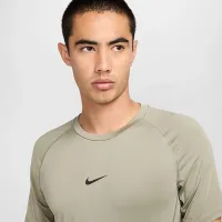 Nike Pro чоловічі Dri-FIT Slim Short-Sleeve Top колір зелений