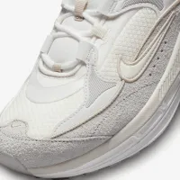 Nike Air Max Bliss LX жіноча Кросівки колір білий