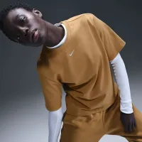Nike Sportswear Essential женская Boxy футболка цвет коричневый