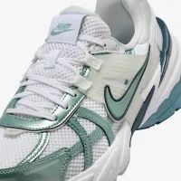 Nike V2K Run жіноча Кросівки колір білий