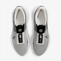 Nike Interact Run EasyOn чоловічі Road Running Кросівки колір сірий
