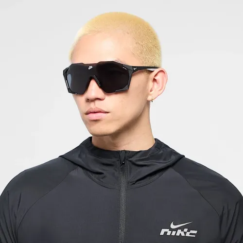 Nike Charged Shield Sunglasses цвет черный