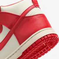 Nike Dunk High Next Nature жіноча Кросівки колір білий