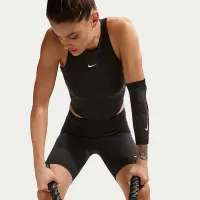 Nike One Fitted женская Dri-FIT Cropped Tank Top цвет черный