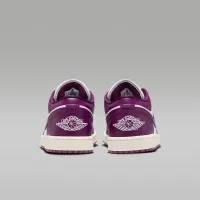 Nike Air Jordan 1 Low жіноча Кросівки колір білий