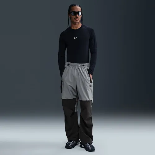 Nike Tech чоловічі Woven оверсайз Pants колір сірий