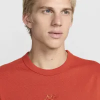 Nike Sportswear Premium Essentials чоловічі футболка колір червоний