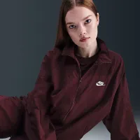 Nike Sportswear Windrunner женская оверсайз Куртка цвет красный