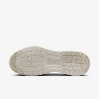 Nike Air Max Nuaxis женская Кроссовки цвет белый
