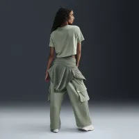 Nike Sportswear Essential женская Cropped Logo футболка цвет зеленый