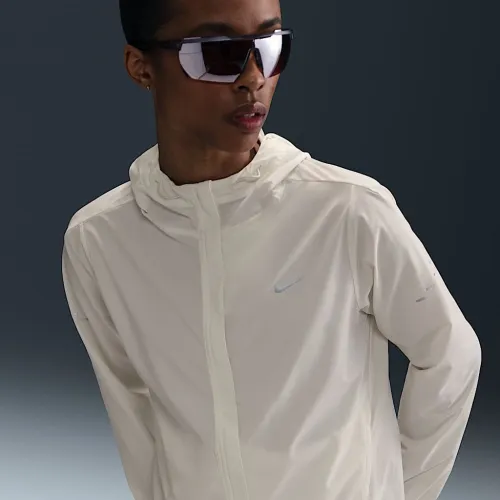 Nike Swift женская Repel Packable Running Куртка цвет белый