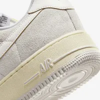 Nike Air Force 1 '07 чоловічі Кросівки колір коричневий