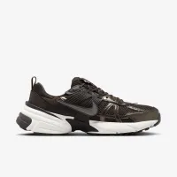 Nike V2K Run чоловічі Кросівки колір коричневий