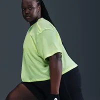 Nike One Relaxed женская Dri-FIT Cropped Short-Sleeve Top (большие размеры) Yellow