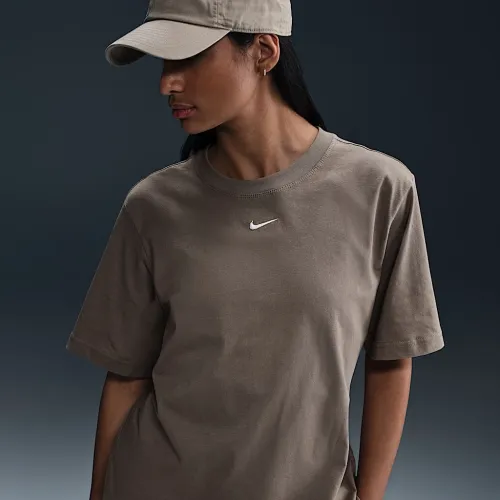 Nike Sportswear Essential женская футболка цвет коричневый