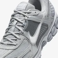 Nike Zoom Vomero 5 чоловічі Кросівки колір сірий