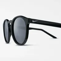Nike Swerve Polarized Sunglasses колір чорний