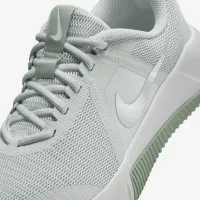Nike MC Trainer 3 жіноча для тренування Кросівки колір сірий
