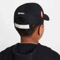 Nike Little дитячі Patch Toss Club Cap колір чорний