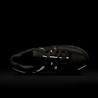 Nike Zoom Vomero 5 жіноча Shoe колір коричневий
