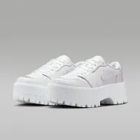 Nike Air Jordan 1 Brooklyn Low жіноча Кросівки колір білий