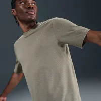 Nike Primary чоловічі Dri-FIT Short-Sleeve Versatile Top колір зелений