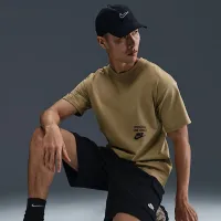 Nike Sportswear Max90 футболка колір коричневий