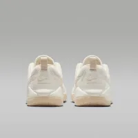 Nike Jordan CMFT Era женская Кроссовки цвет белый