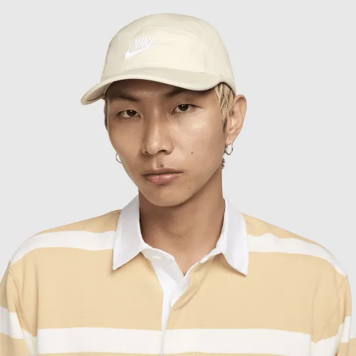 Nike Fly Unstructuцвет красный Futura Cap цвет коричневый