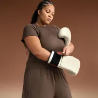 NikeSKIMS Airy женская Relaxed шорты цвет коричневый