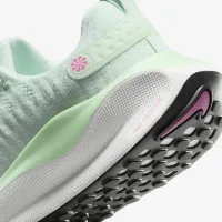 Nike InfinityRN 4 женская Road Running Кроссовки (Extra Wide) цвет зеленый