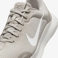 Nike Flex Experience Run 12 жіноча Road Running Кросівки (Extra Wide) колір сірий
