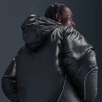 Nike Tech мужские Bubble Куртка цвет черный