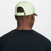 Nike Dri-FIT Club Unstructuколір червоний Featherlight Cap Yellow