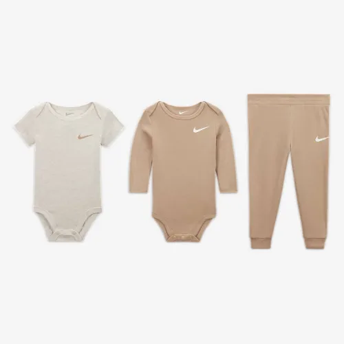 Nike Essentials Baby (0-9M) 3-Piece Bodysuit набор цвет коричневый