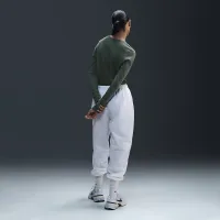 Nike Sportswear Club жіноча Long-Sleeve футболка колір зелений