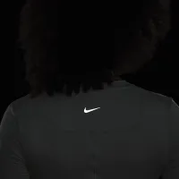 Nike (M) One жіноча Dri-FIT Slim-Fit Short-Sleeve Top (Maternity) колір зелений