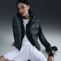 Nike Sportswear женская Therma-FIT Vest цвет зеленый