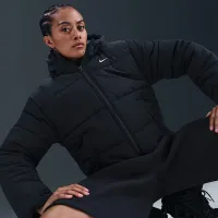 Nike Sportswear Classic женская Therma-FIT Loose Shine Down Puffer цвет черный