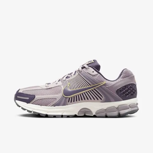 Nike Zoom Vomero 5 чоловічі Кросівки колір фіолетовий