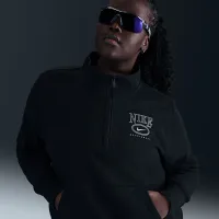 Nike Sportswear Club Fleece женская Mock-Neck 1/2-Zip Graphic Top (большие размеры) цвет черный