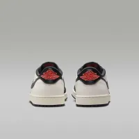 Nike Air Jordan 1 Retro Low Paris Saint-Germain чоловічі Кросівки колір білий