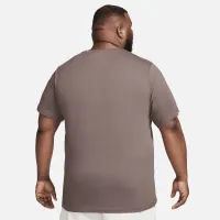 Nike Sportswear чоловічі футболка колір коричневий
